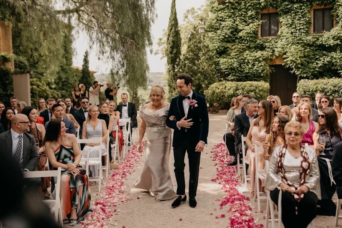 Custom business suits for Doral Miami professionals by Bespoke By CB