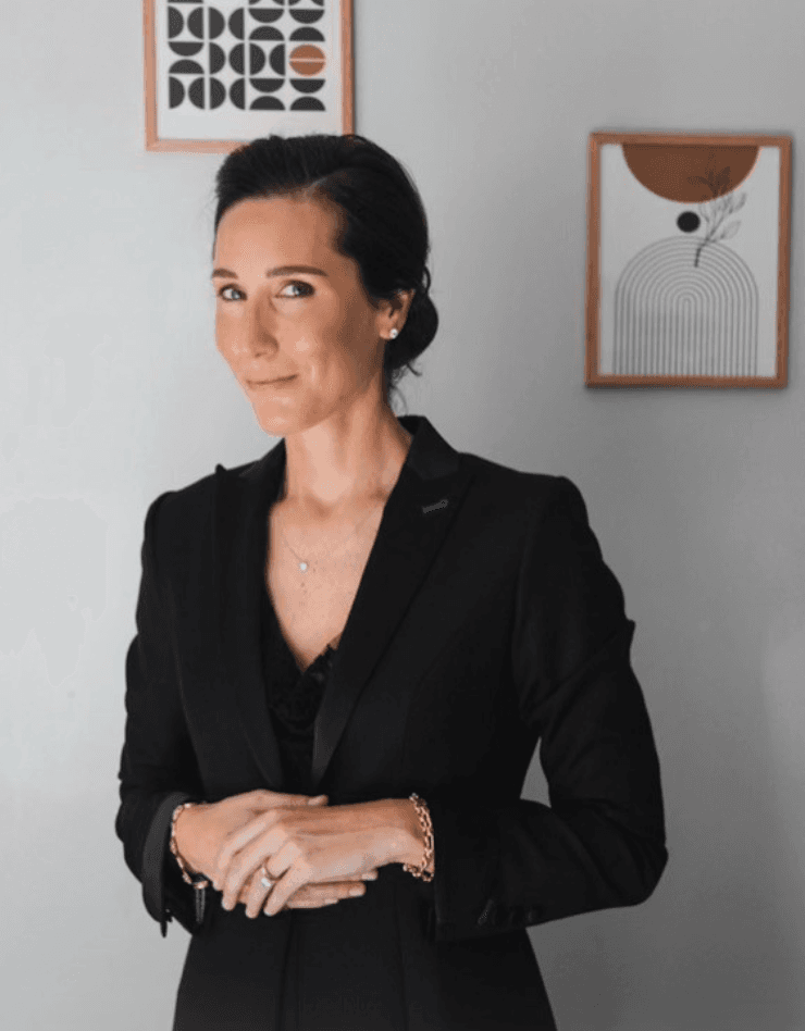 The Ultimate Guide For A Women's Custom Tuxedo