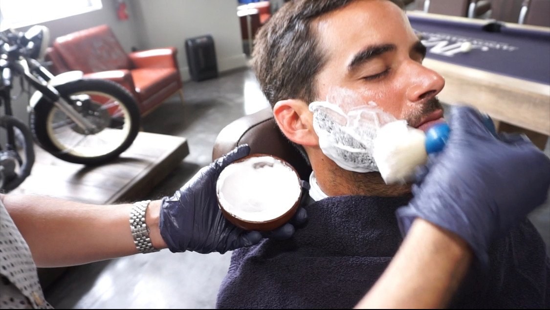 barber doing a shave