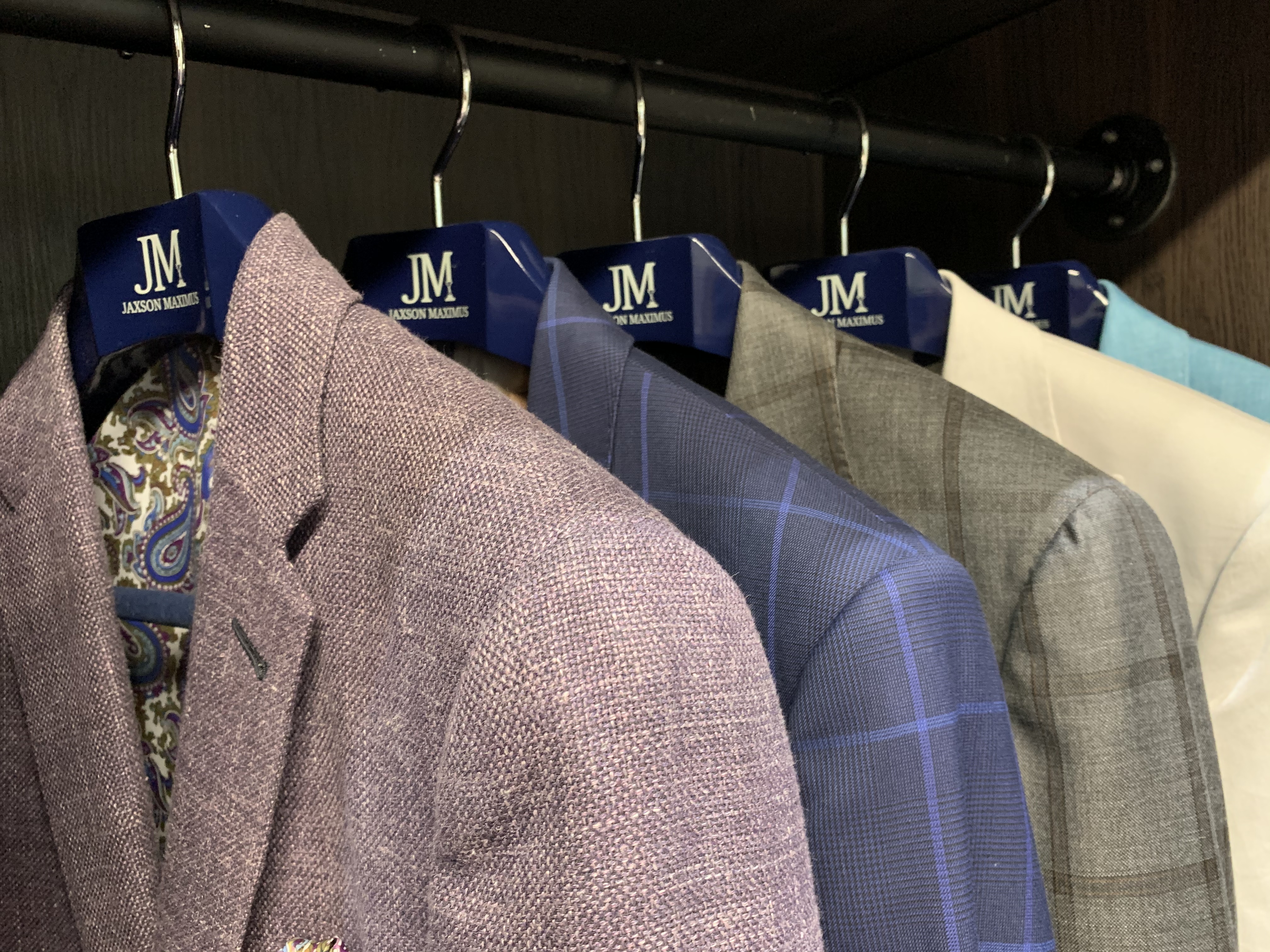 THE TOP WARDROBE ESSENTIALS EVERY MAN NEEDS: Invest in your basics